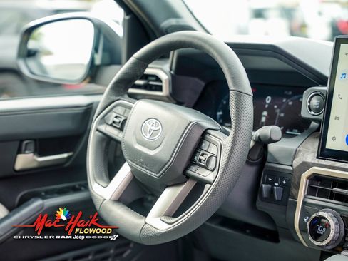 Used 2025 Toyota Tacoma Limited image 13