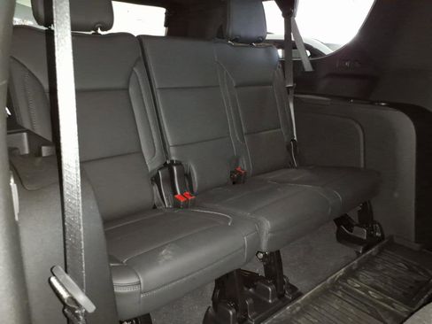 New 2025 GMC Yukon XL Denali w/ Sun & Power Step Package image 11