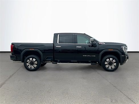 New 2026 GMC Sierra 2500 Denali w/ Denali Reserve Package image 3