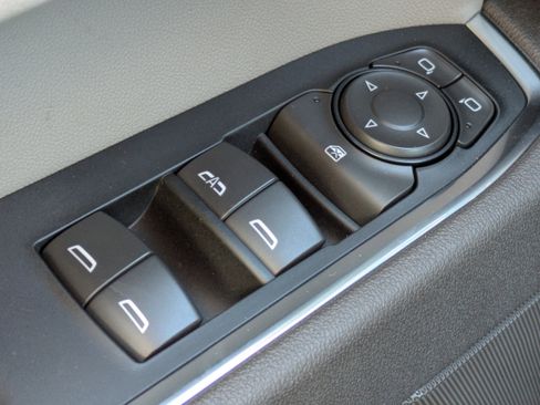 New 2026 GMC Sierra 1500 SLE w/ Preferred Package image 23