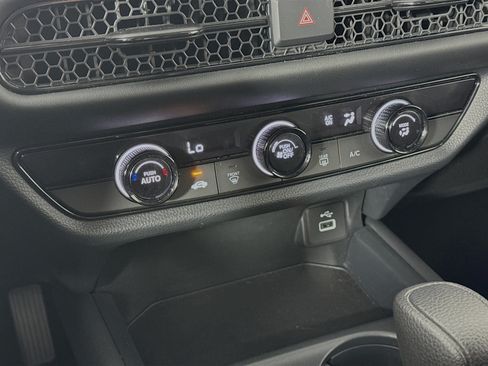Certified 2023 Honda HR-V LX image 15