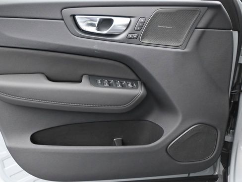 New 2026 Volvo XC60 B5 Plus AWD/4WD image 10