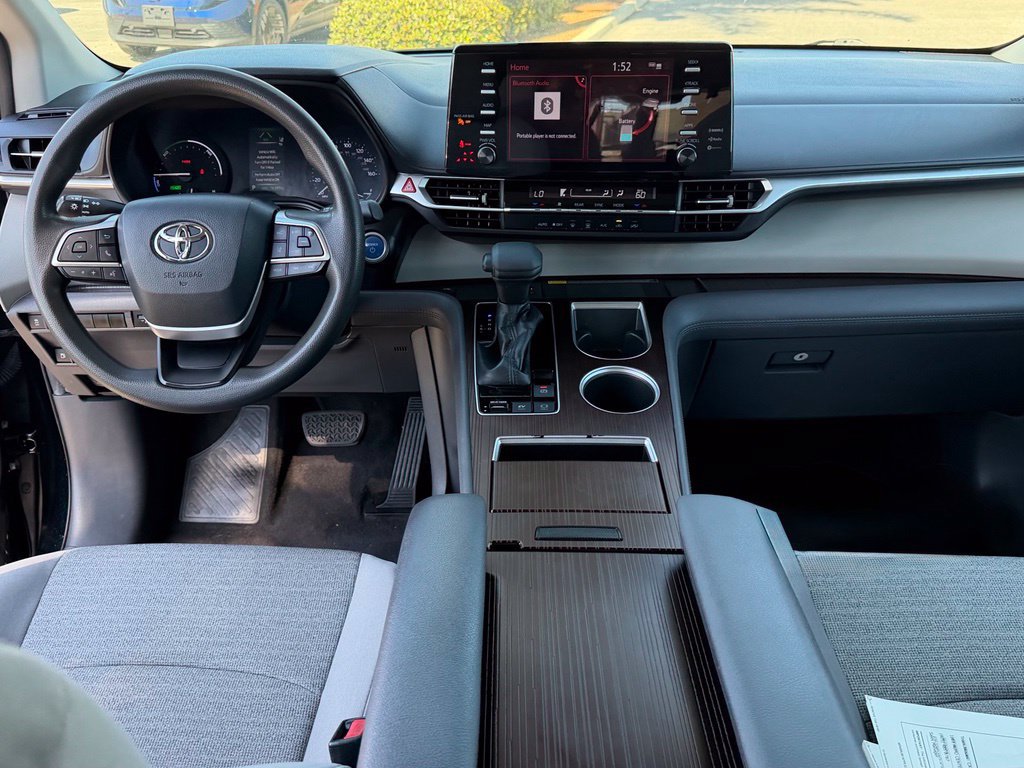 Used 2021 Toyota Sienna LE w/ LE Plus Package FWD image 20