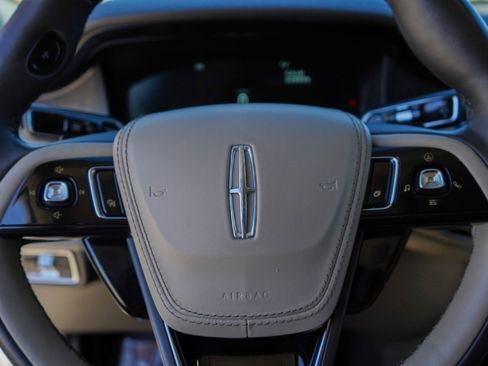 Used 2020 Lincoln Aviator Reserve w/ Equipment Group 202A image 10