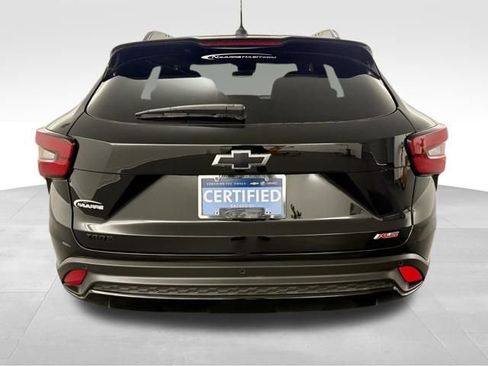 Certified 2025 Chevrolet Trax RS w/ Driver Confidence Package image 8