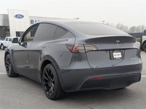Used 2023 Tesla Model Y Long Range image 5