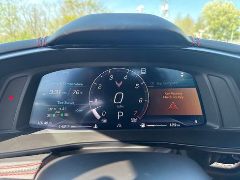 Used 2023 Chevrolet Corvette Stingray w/ Z51 Performance Package image 15