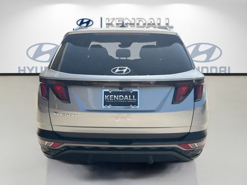 Used 2024 Hyundai Tucson SEL FWD image 3