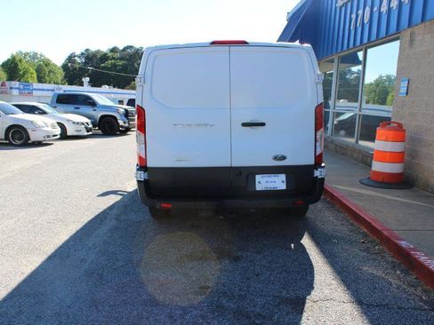 Used 2016 Ford Transit 250 130 Low Roof RWD image 5