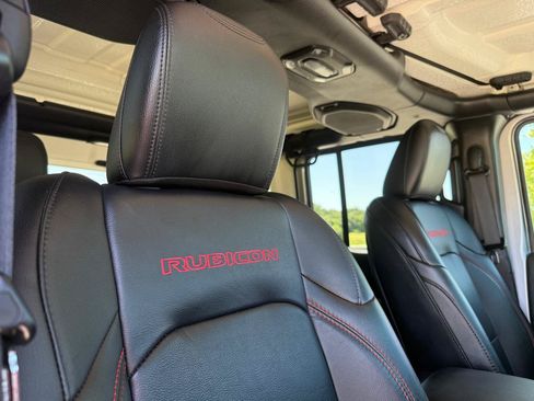 Used 2021 Jeep Wrangler Unlimited Rubicon AWD/4WD image 17