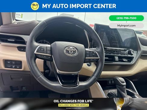 Used 2020 Toyota Highlander Limited AWD/4WD image 9