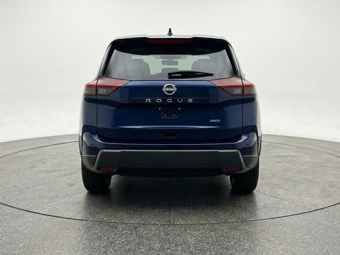 Used 2025 Nissan Rogue SV AWD/4WD image 7