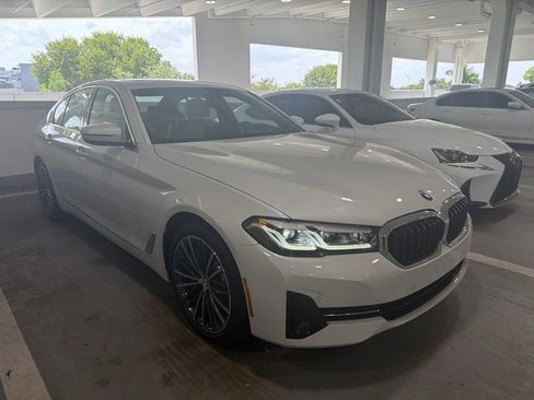 Used 2023 BMW 530i w/ Premium Package RWD image 4