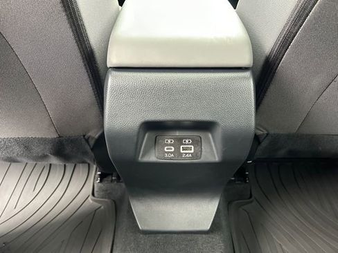 Certified 2025 Subaru Crosstrek 2.0i Premium image 22