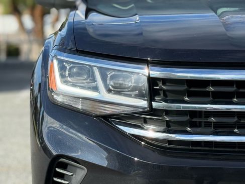 Used 2023 Volkswagen Atlas SE w/ Black Wheel Package image 13