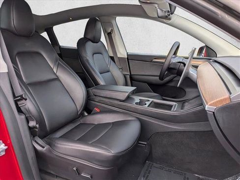 Used 2023 Tesla Model Y Performance image 24