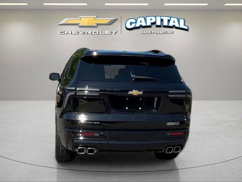Used 2025 Chevrolet Traverse High Country FWD image 4