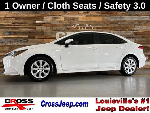 Used 2025 Toyota Corolla LE FWD image 1