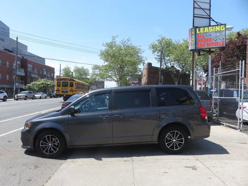 Used 2018 Dodge Grand Caravan GT FWD image 7