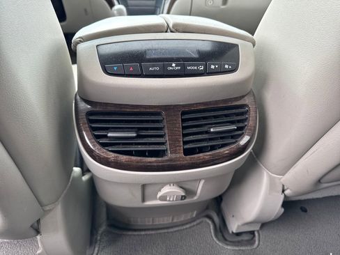 Used 2011 Acura MDX image 32