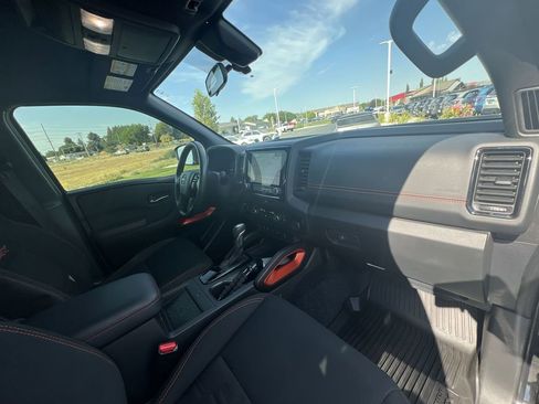 Used 2023 Nissan Frontier PRO-4X w/ Pro Convenience Package image 28