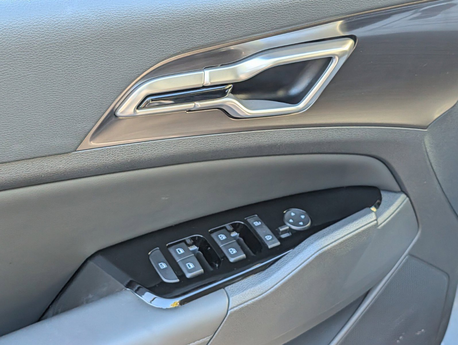 Used 2025 Kia Sportage EX FWD image 25