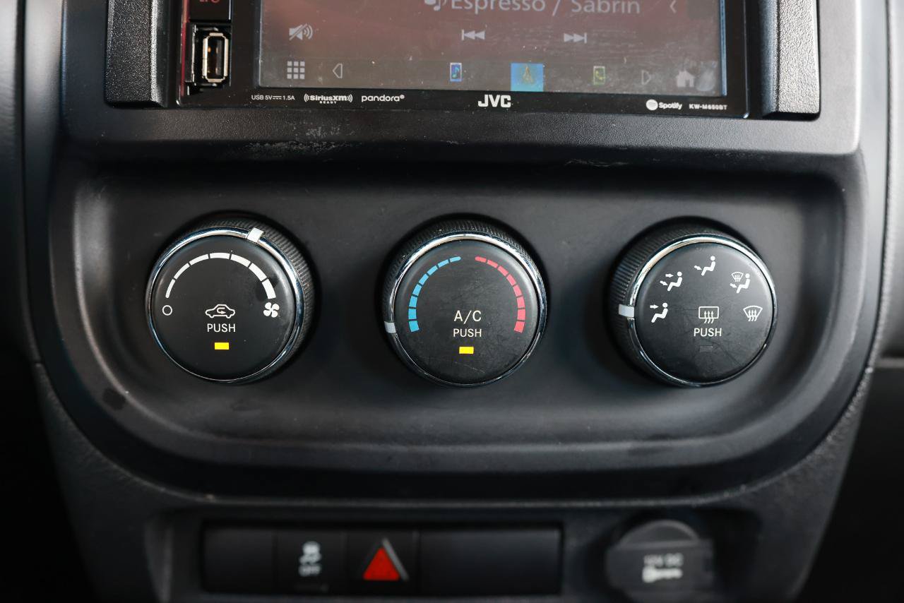 Used 2014 Jeep Compass Sport w/ Power Value Group FWD image 32