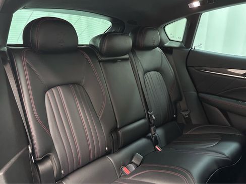 Used 2022 Maserati Levante GT AWD/4WD image 22