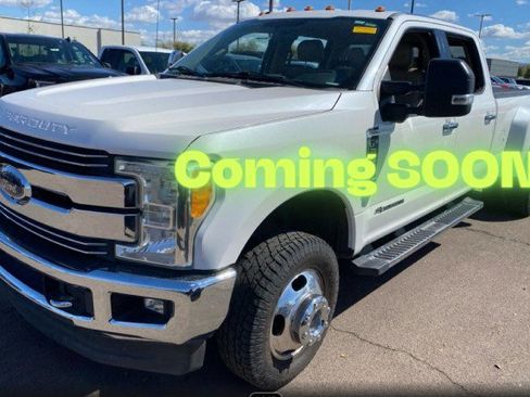 Used 2017 Ford F350 Lariat w/ Chrome Package image 3