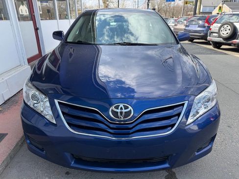 Used 2011 Toyota Camry LE image 7