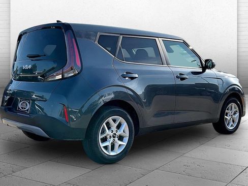 Certified 2025 Kia Soul LX w/ LX Technology Package FWD image 5