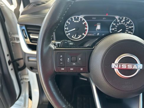 Used 2023 Nissan Rogue SL AWD/4WD image 35