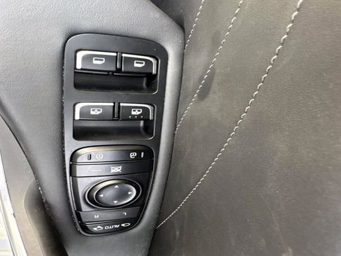 Used 2022 Kia Stinger GT2 image 8