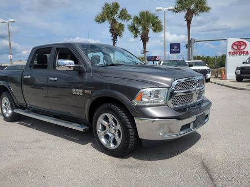 Used 2016 RAM 1500 Laramie w/ Convenience Group AWD/4WD image 3