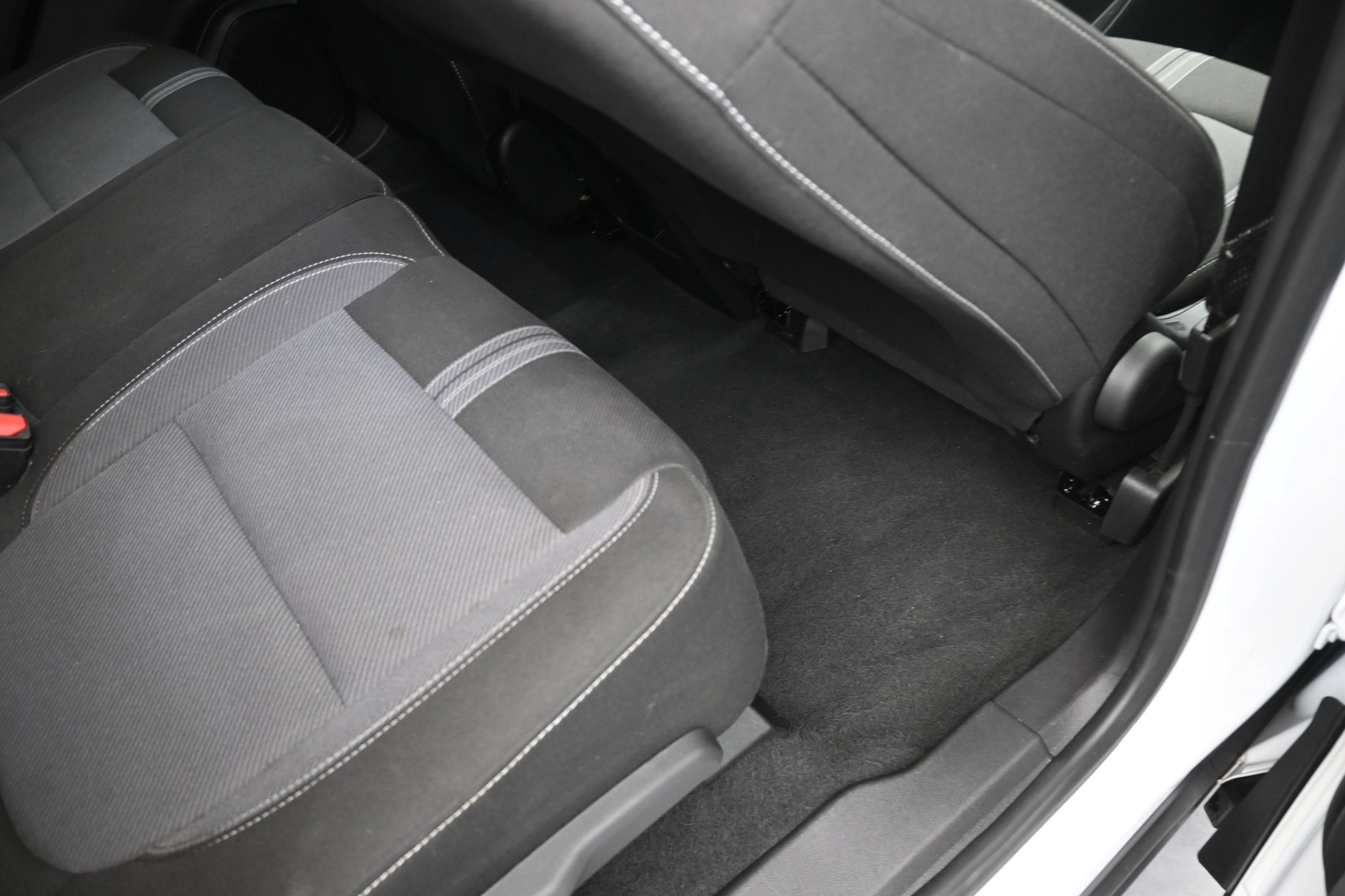 Used 2025 Chevrolet Blazer LT FWD image 22
