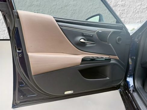 Certified 2022 Lexus ES 350 Ultra Luxury w/ Accessory Package 2 FWD image 21