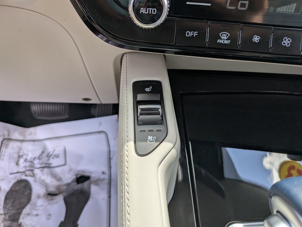 Certified 2023 Kia Telluride EX w/ EX Captain's Chair Package FWD image 28