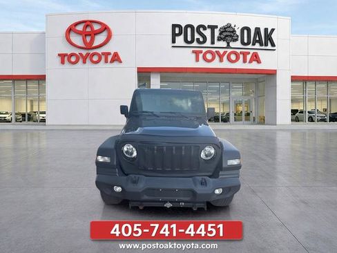 Used 2019 Jeep Wrangler Unlimited Sport S AWD/4WD image 4