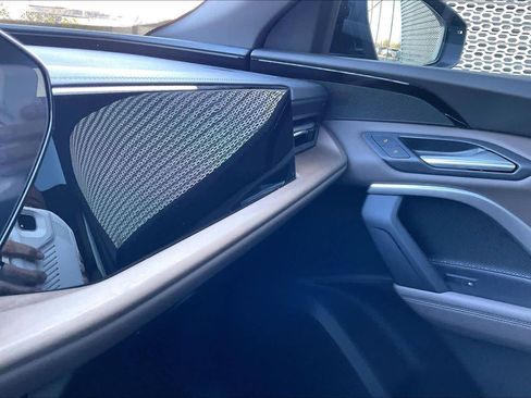 Certified 2025 Audi Q5 Premium w/ Convenience Package image 28