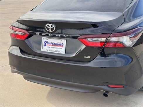 Used 2024 Toyota Camry LE image 6