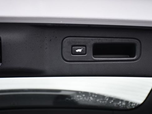 Used 2023 Honda Pilot TrailSport image 42