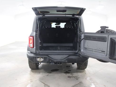 Used 2024 Ford Bronco Black Diamond image 16