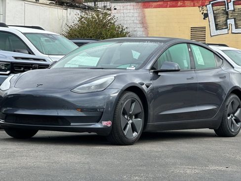 Used 2023 Tesla Model 3 Standard Range image 7