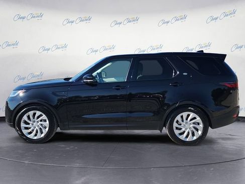 Used 2023 Land Rover Discovery S image 2