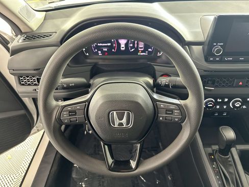 Used 2025 Honda Accord SE image 14