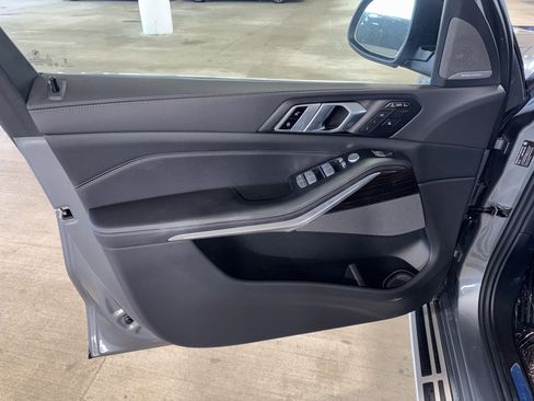 Used 2023 BMW X7 xDrive40i w/ Premium Package AWD/4WD image 18