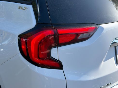 Used 2019 GMC Terrain SLT w/ Preferred Package image 10