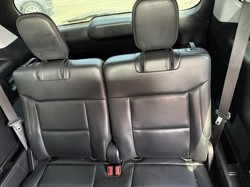 Used 2021 Ford Explorer XLT w/ Equipment Group 202A RWD image 7