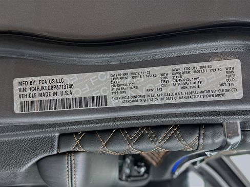 Used 2023 Jeep Grand Cherokee L Summit w/ Advanced Protech Group IV image 34