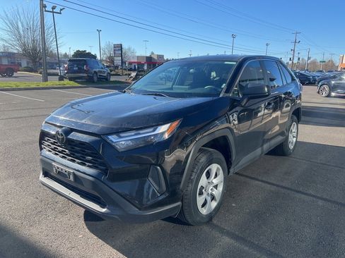 Used 2024 Toyota RAV4 LE image 7